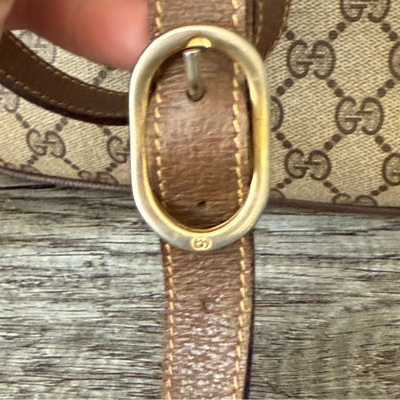 Vintage Gucci Sherry Line Crossbody Bag - Picture 14 of 16